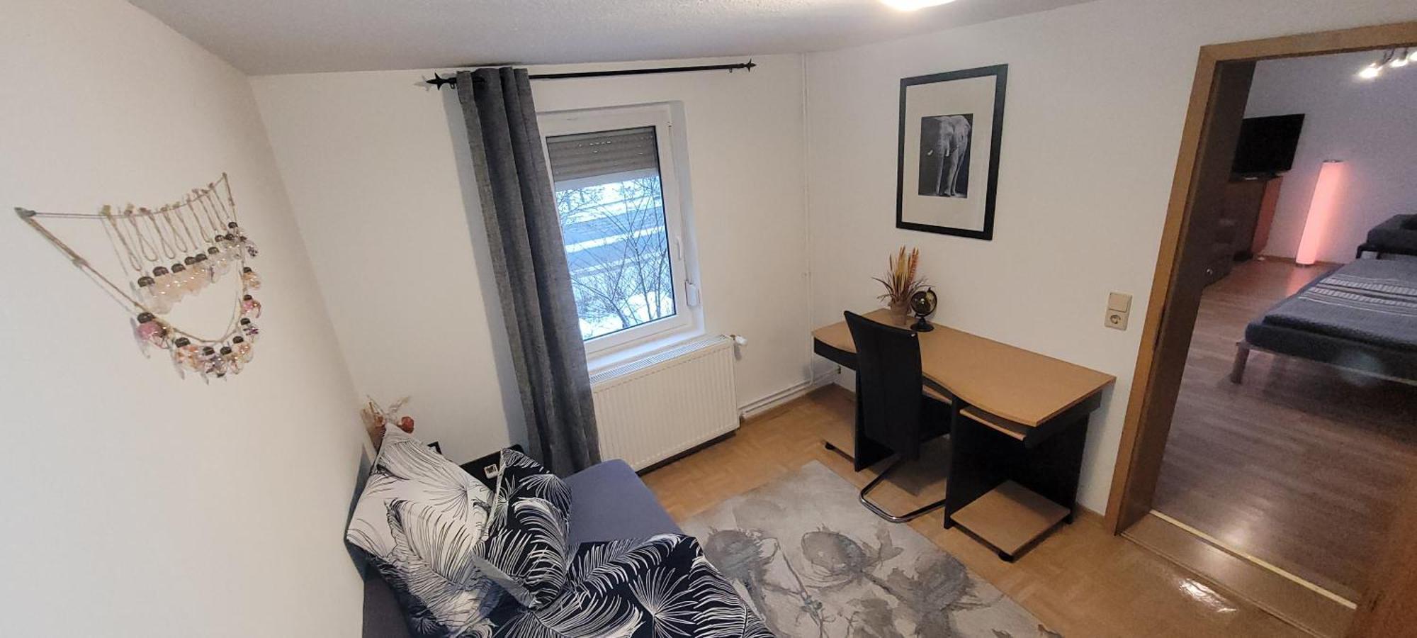 Suhl - Ihre Erholsame Arbeiterwohnung In Zentrumnaehe Екстер'єр фото